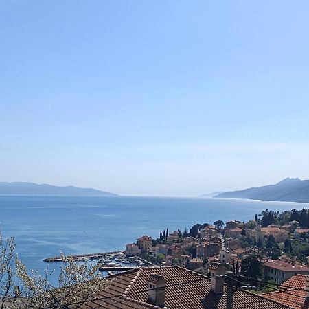Appartamento Fenix - Stunning View, Great Location & Free Parking Abbazia Esterno foto