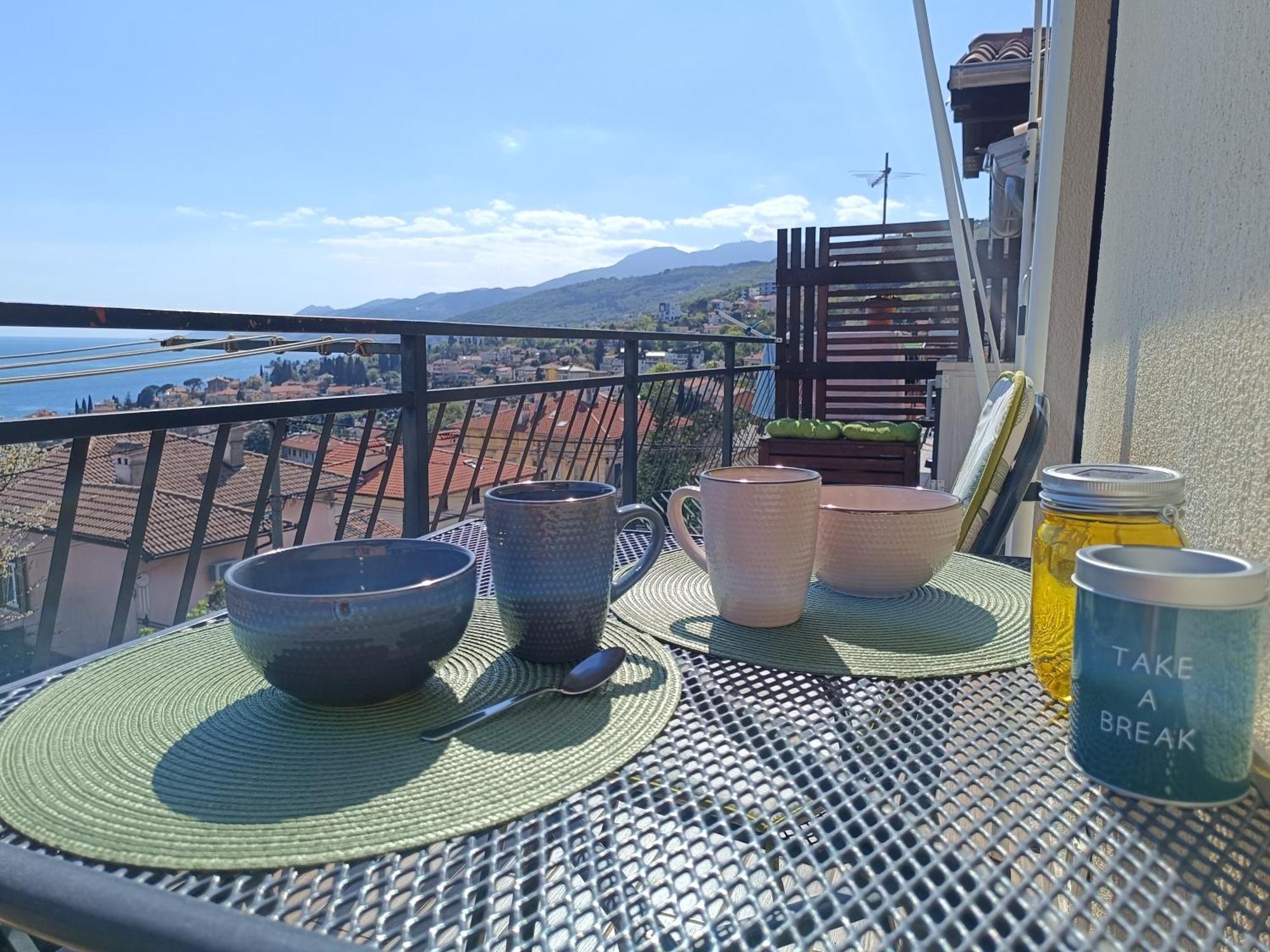 Appartamento Fenix - Stunning View, Great Location & Free Parking Abbazia Esterno foto
